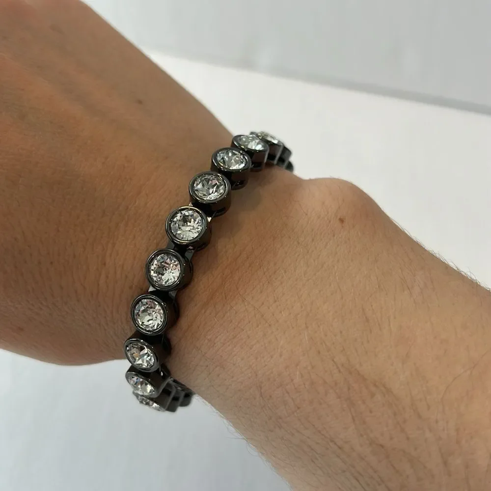 NWOT Silpada Black K&R Swarovski Crystal Glamour
Bangle Bracelet KRB0098 - Picture 5 of 7